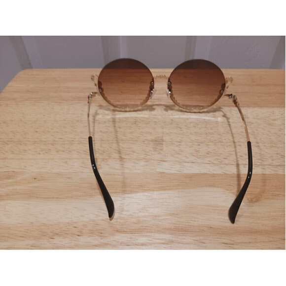 Round Half Framed Decorative Sunglasses - Picture 5 of 7